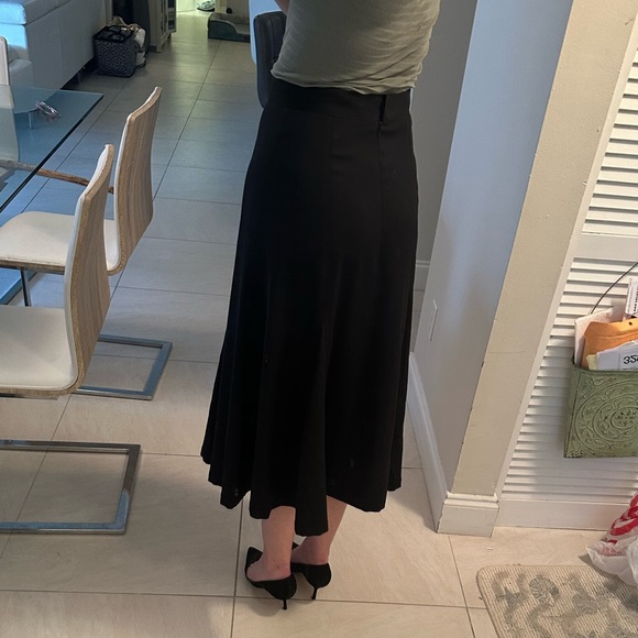 CAROLINA HERRERA PRE FALL 2018 BLACK FLARE MIDI SKIRT - SIZE 4 - Picture 4 of 15